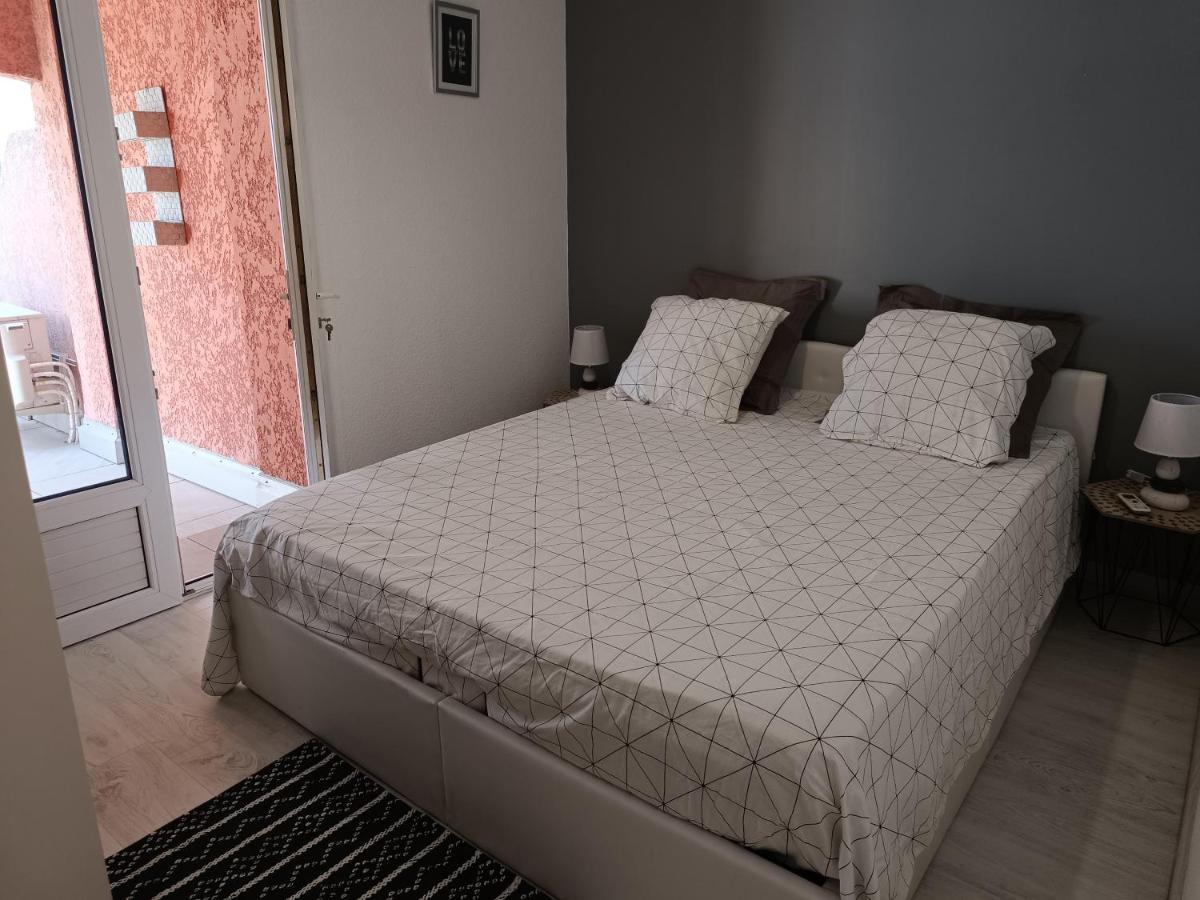 Appartement A 50 Metres De La Plage Frejus Ngoại thất bức ảnh
